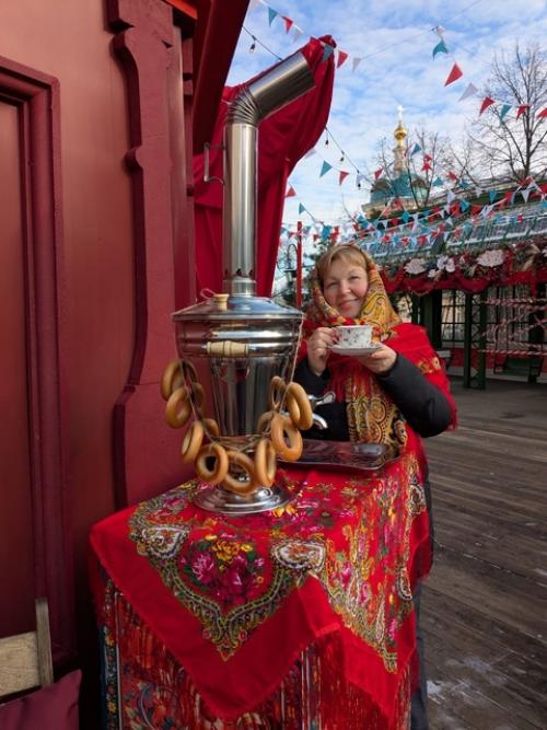 Мы до сих пор девчёнки друг для друга. 04