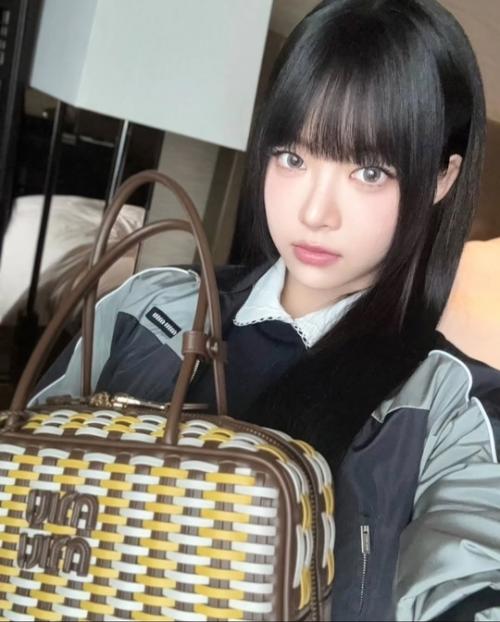 150225: новое обновление социальных сетей хон ынче сводит с ума. 06