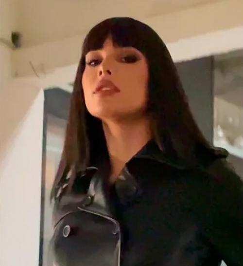 25-Летняя Анастасия решетова в экстраординарном наряде похвасталась цветущим внешним Видом. 02