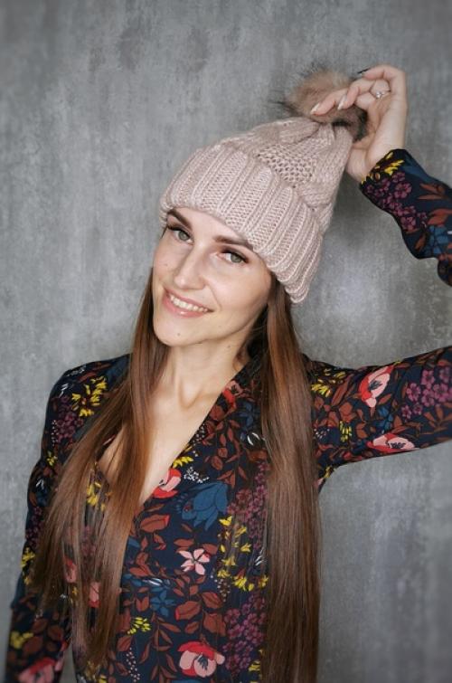 5 лайфхаков, как спасти причёску после шапки. 01 5 лайфхаков, как спасти причёску после шапки. 01