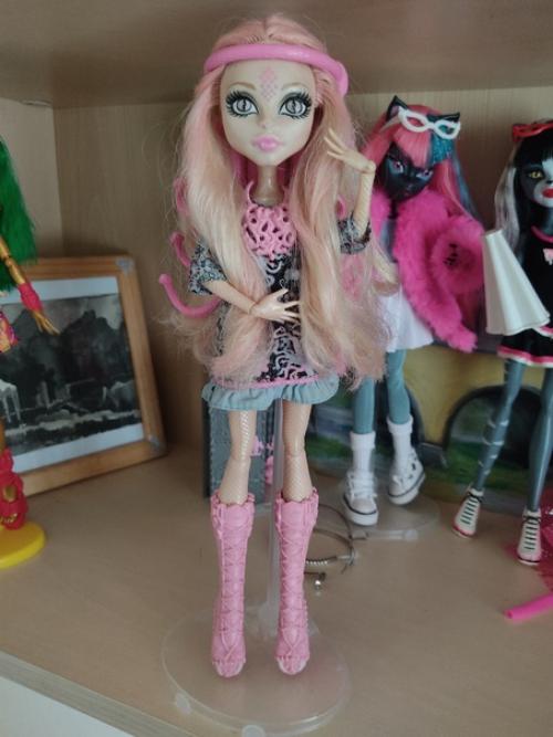 Вынужденная продажа. Френки скариж -600, есть оригинальная юбка, но она в печальном состоянии. 02