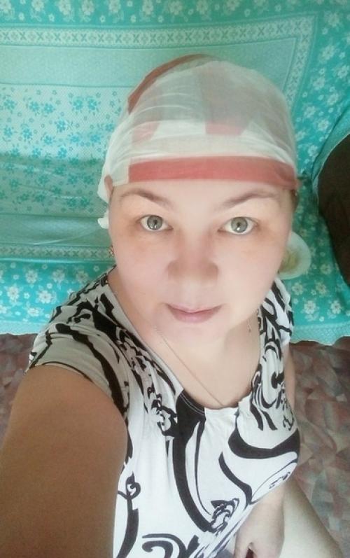 Поменяю имидж и прическу, яркости добавлю волосам. 01