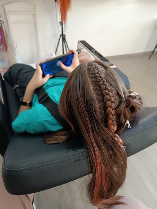 У каждого брейдера должна быть девочка с мягкими удобными кайфовыми розовыми волосами. 02