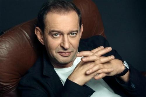 Константин хабенский был назначен и. о. ректора вместо Константина Богомолова, что стало неожиданностью для многих. 01