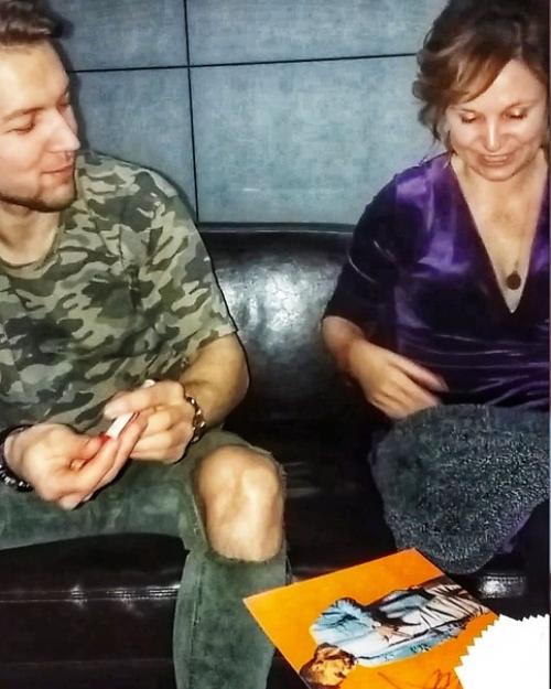 Некоторые мужчины считают меня меркантильной и расчётливый, мол мне от них только деньги и нужны. 02