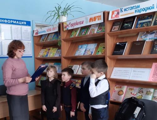 С началом весенней капели весь мир отмечает один из самых очаровательных и волнующих праздников - международный женский день 8 марта. 02