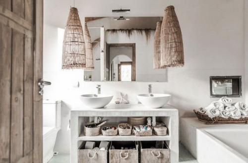 Как сделать ванную удобнее: 7 примеров размещения ящиков под раковиной. 06