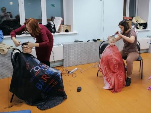 11 марта 2022 года при содействии волонтёра Юлии Соколовой, в наш центр приехали стилисты. 02