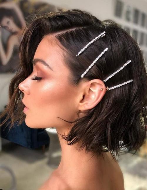 Instagram: Luxyhair. Страничка с множеством красивых укладок и причесок на любой случай жизни. 01