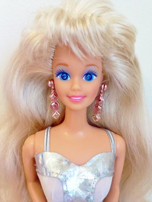 Милашка с потрясающими глазами - сапфирами - Sparkle Eyes Barbie 1991. 01