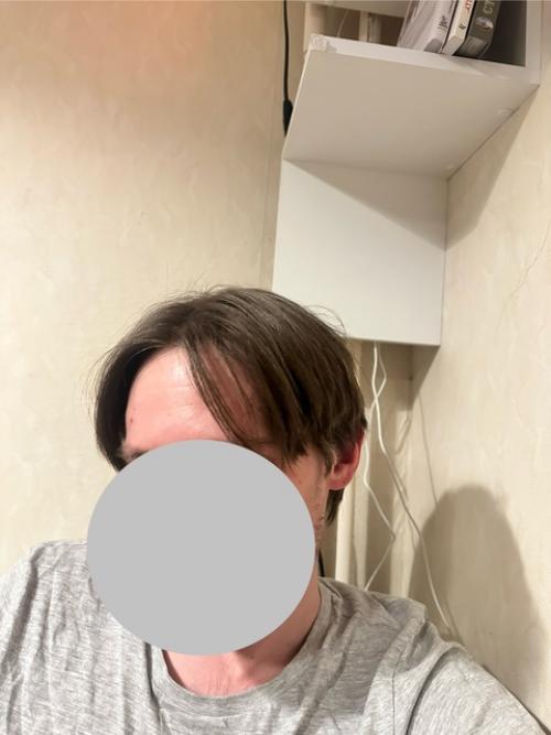 Уважаемые мастера.  Почему у нас сейчас умеют стричь мужчинам только Модные стрижки, где убирается все на висках и шее? 04