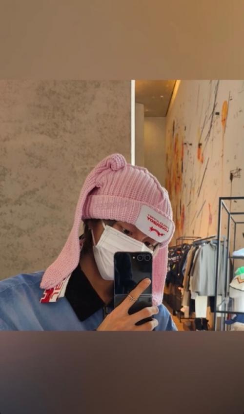 Theqoo вонбин из Riize говорит фанатам, что это конец для его длинных волос. 05 Theqoo вонбин из Riize говорит фанатам, что это конец для его длинных волос. 05