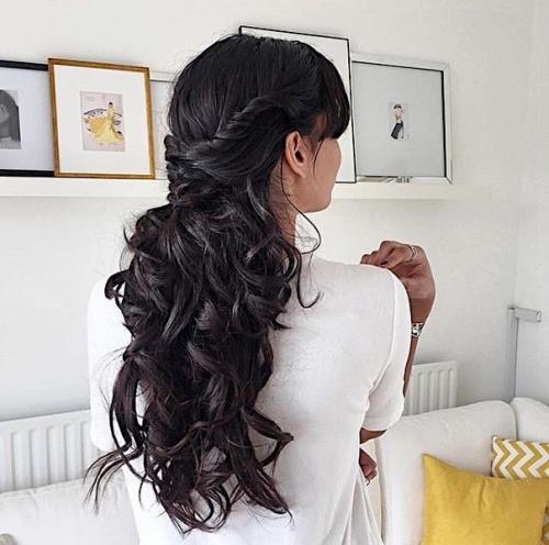 Instagram: Luxyhair. Страничка с множеством красивых укладок и причесок на любой случай жизни. 02