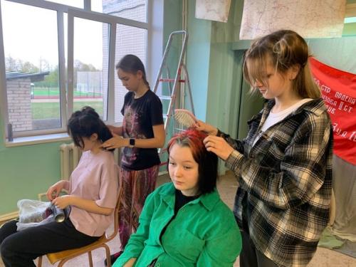 Военные и послевоенные годы оставили печать не только на сознании людей, но и на внешнем виде. 05 Военные и послевоенные годы оставили печать не только на сознании людей, но и на внешнем виде. 05