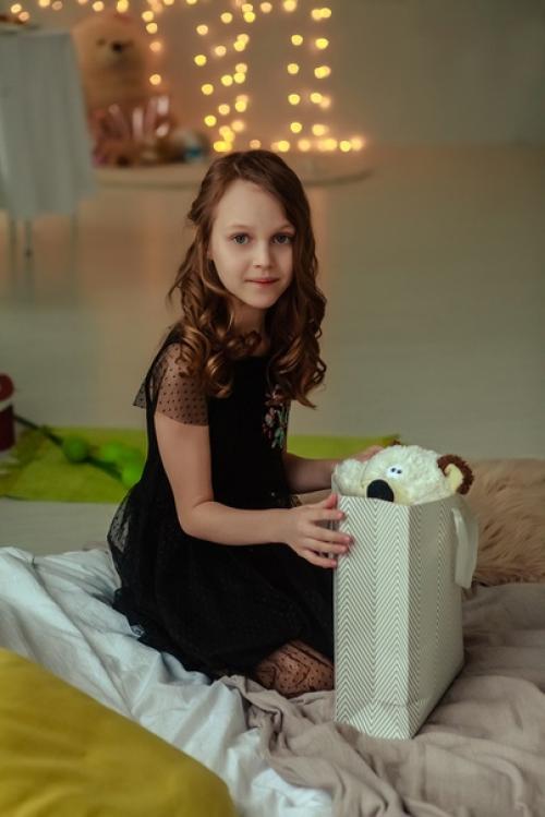 Давайте мы почитаем стихи в деньдочери. 03