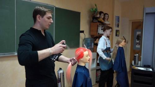 Чекалин Евгений Александрович, преподаватель можайского техникума научил студентов губернского колледжа специальности технология парикмахерского. 02