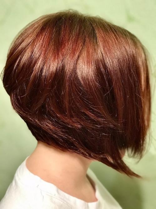 Стрижка каре из года в год неизменно остается одной из самых модных и универсальных женских стрижек. 05