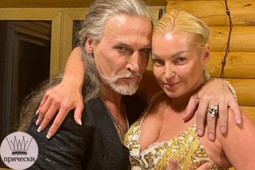 Ещё несколько новых фото потайной пары влюбленных. 05