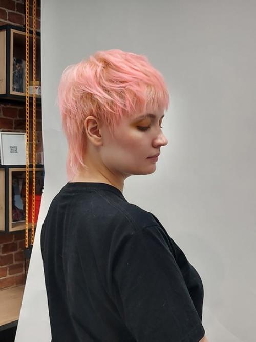 Иногда чего то хочется подстричь, такое модное, даже, остромодное, и не хочется затрачивать много времени на укладку. 04