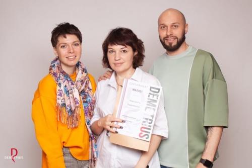 Иногда чего то хочется подстричь, такое модное, даже, остромодное, и не хочется затрачивать много времени на укладку. 01