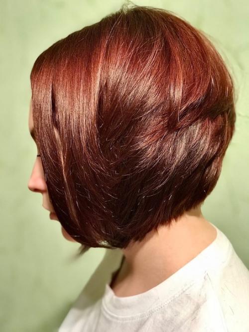 Стрижка каре из года в год неизменно остается одной из самых модных и универсальных женских стрижек. 03