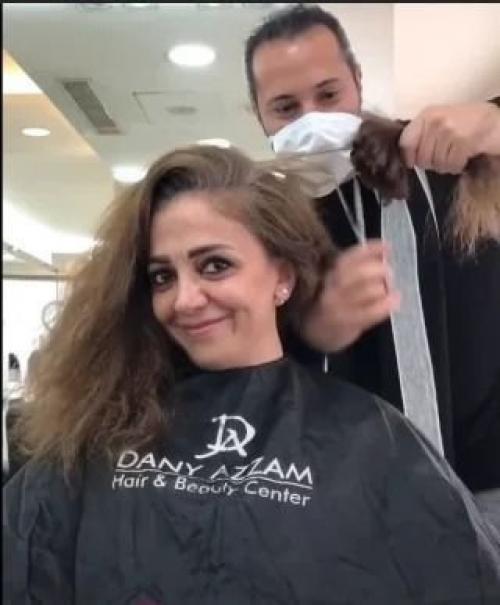 Женщина в 45 лет решилась на короткую стрижку и помолодела на 10 лет. 01