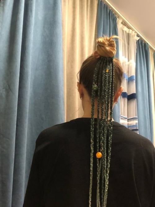 Скоро лето и хочется яркости и интересных причесок. 02