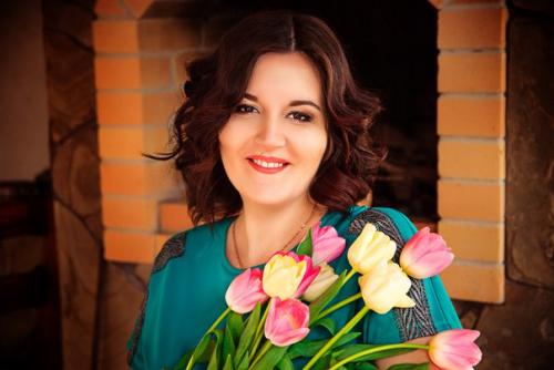 Есть люди - огоньки, люди - свет, люди - весна. 01