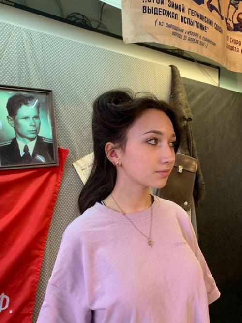 Военные и послевоенные годы оставили печать не только на сознании людей, но и на внешнем виде. 04 Военные и послевоенные годы оставили печать не только на сознании людей, но и на внешнем виде. 04