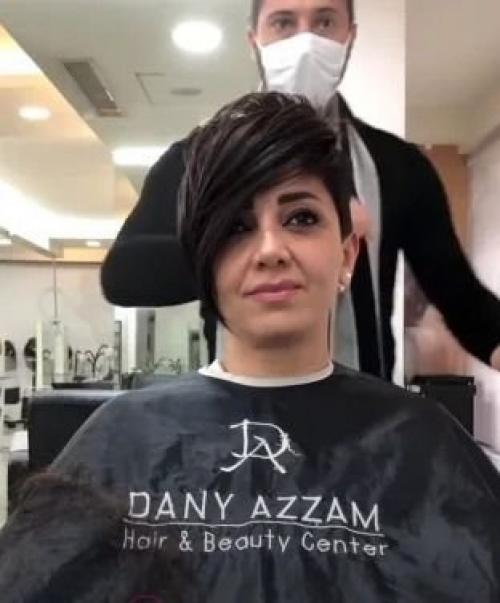 Женщина в 45 лет решилась на короткую стрижку и помолодела на 10 лет. 04