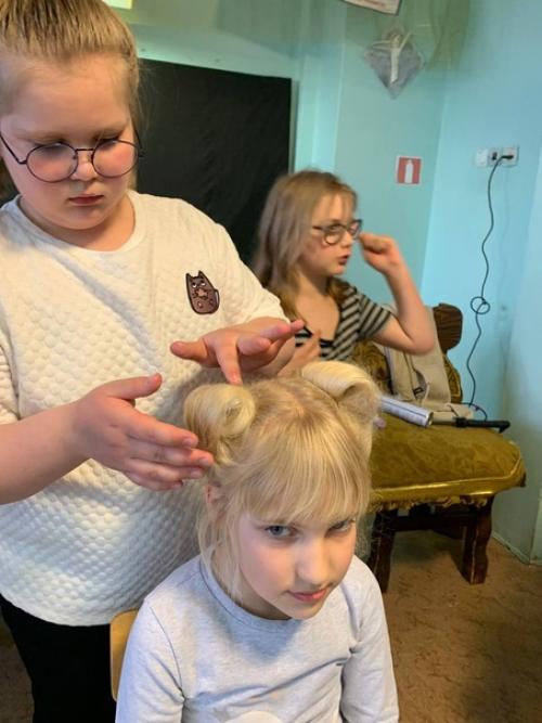 Военные и послевоенные годы оставили печать не только на сознании людей, но и на внешнем виде. 03 Военные и послевоенные годы оставили печать не только на сознании людей, но и на внешнем виде. 03