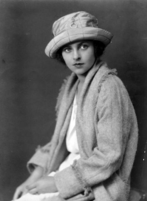 Женские прически 1920-х годов. 06