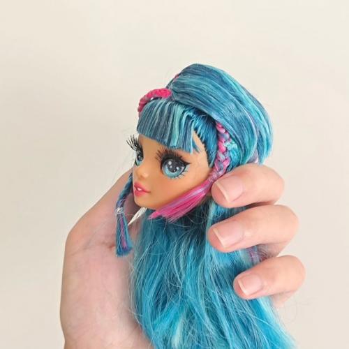 Еще фоточки головы новой скайлер - Rock Band. 01