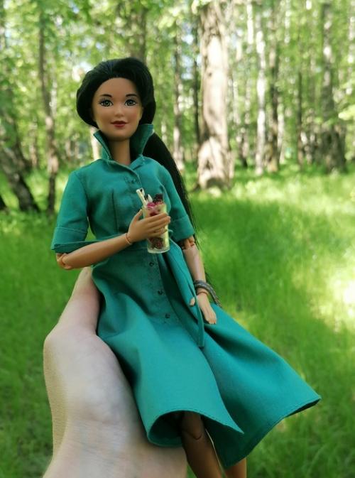 На днях поймали чудесную солнечную погоду и ходили с Кирой в парк. 05