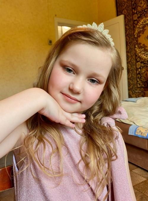 Самый первый выпускной из детского сада, малыши делают маленький шажочек во взрослую жизнь. 06