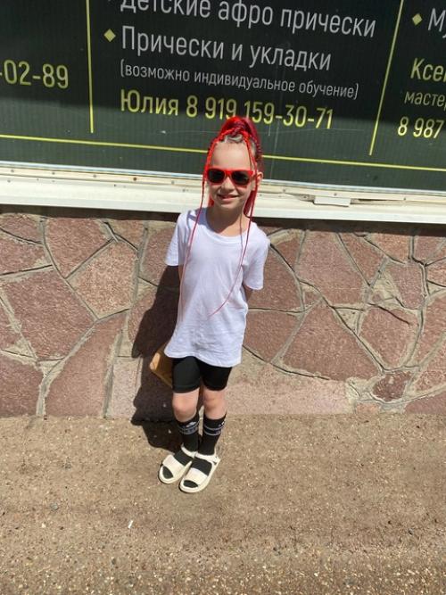 * Сколько же милых, нежных выпускниц я собрала за эту неделю! 02