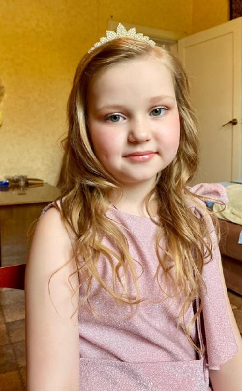 Самый первый выпускной из детского сада, малыши делают маленький шажочек во взрослую жизнь. 04