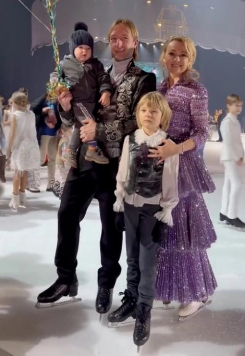 Горшок, под Который его Стригли, Походу Разбился - в сети обсуждают новую причёску гном гномыча. 02