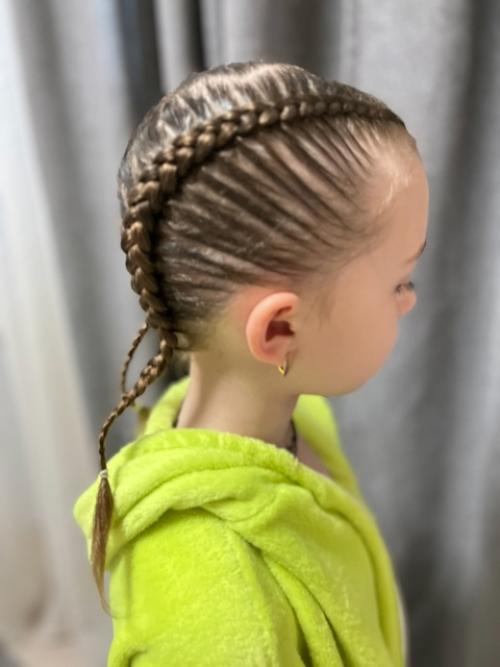 Боксерские косы из своих волос, удачная прическа на лето. 01