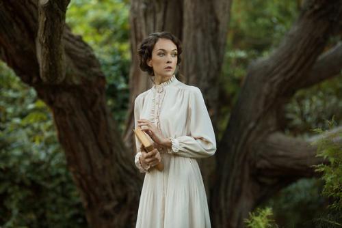 Ищу визажиста для себя (я модель) на завтрашнюю очень красивую творческую съемку. 04