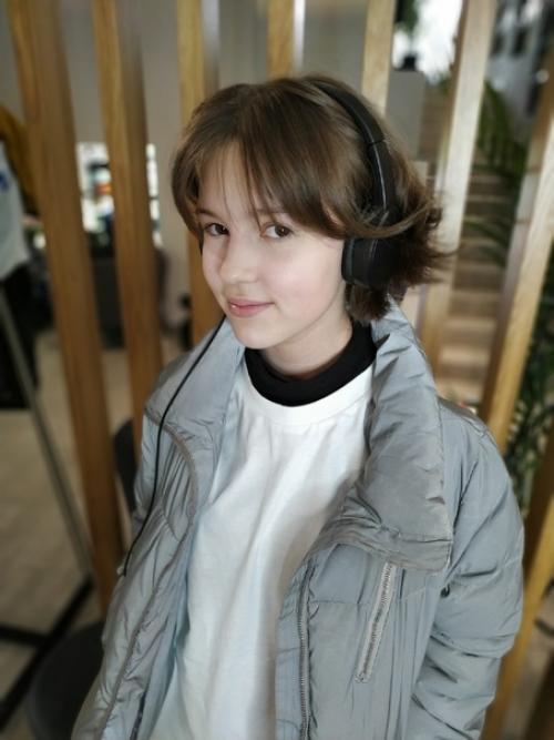 Обросшая стрижка каре была. 04