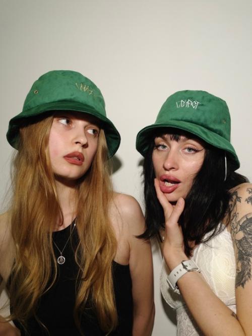 Privetvelour.  Отшили к лету велюровые летние панамы оснащенные резинкой с регулятором и люверсами для проветривания. 06