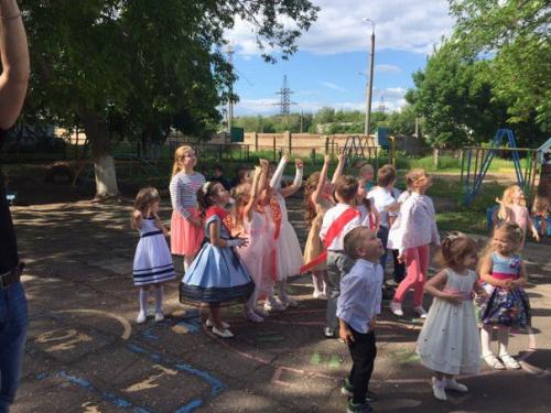 Самый лучший день вчера заходил. 04