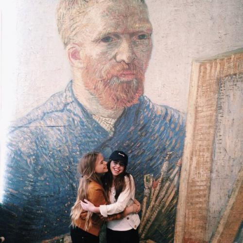 Летний фотоальбом?   1 июня - сделай своё фото с бутылкой минералки. 01