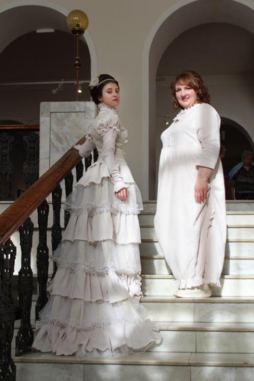 Лен, муслин, кружева, жемчуг, месяц стараний - и получилось платье начала 19 века. 02