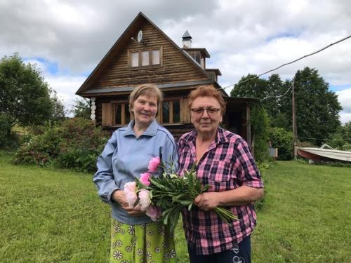 В прошлые выходные был день медицинского работника. 02