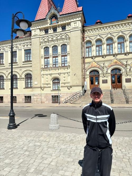 А ну-ка сделайте мне фото, месье Жан. 02