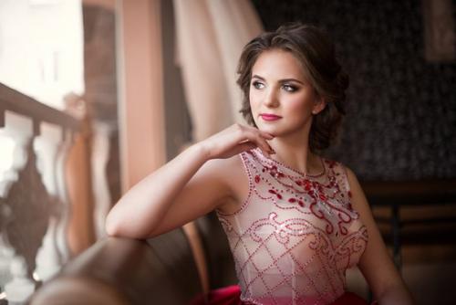 Я хочу выразить огромнейшую благодарность девочкам, которые сделали наш праздник шикарным. 02