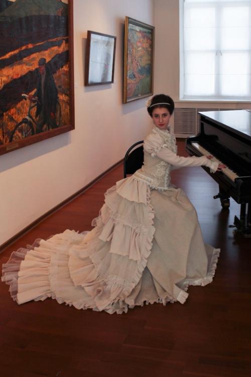 Лен, муслин, кружева, жемчуг, месяц стараний - и получилось платье начала 19 века. 09