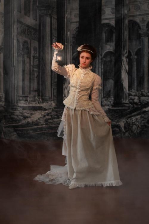 Лен, муслин, кружева, жемчуг, месяц стараний - и получилось платье начала 19 века. 07